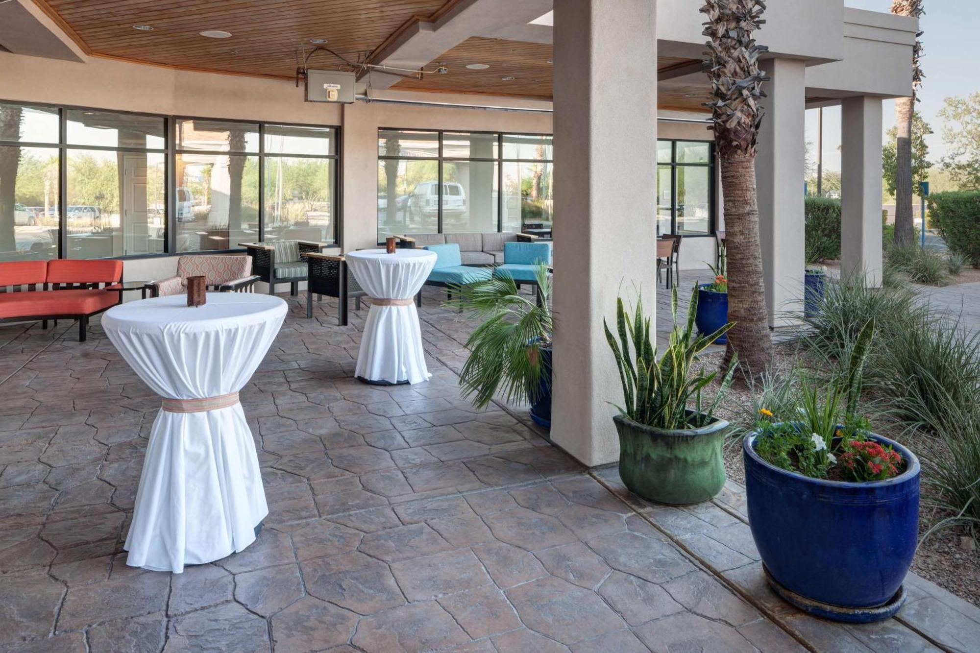 Hilton Garden Inn Tucson Airport Exterior photo
