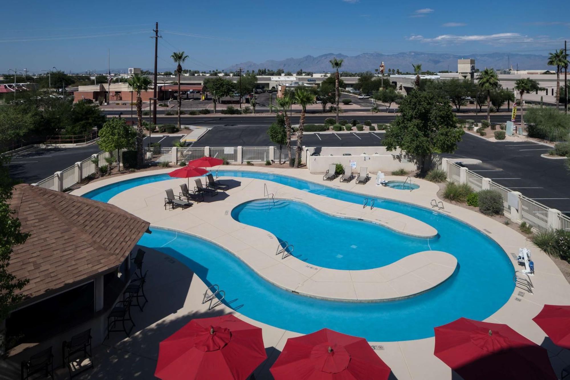 Hilton Garden Inn Tucson Airport Exterior photo